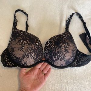 beautiful Victoria secret push up bra